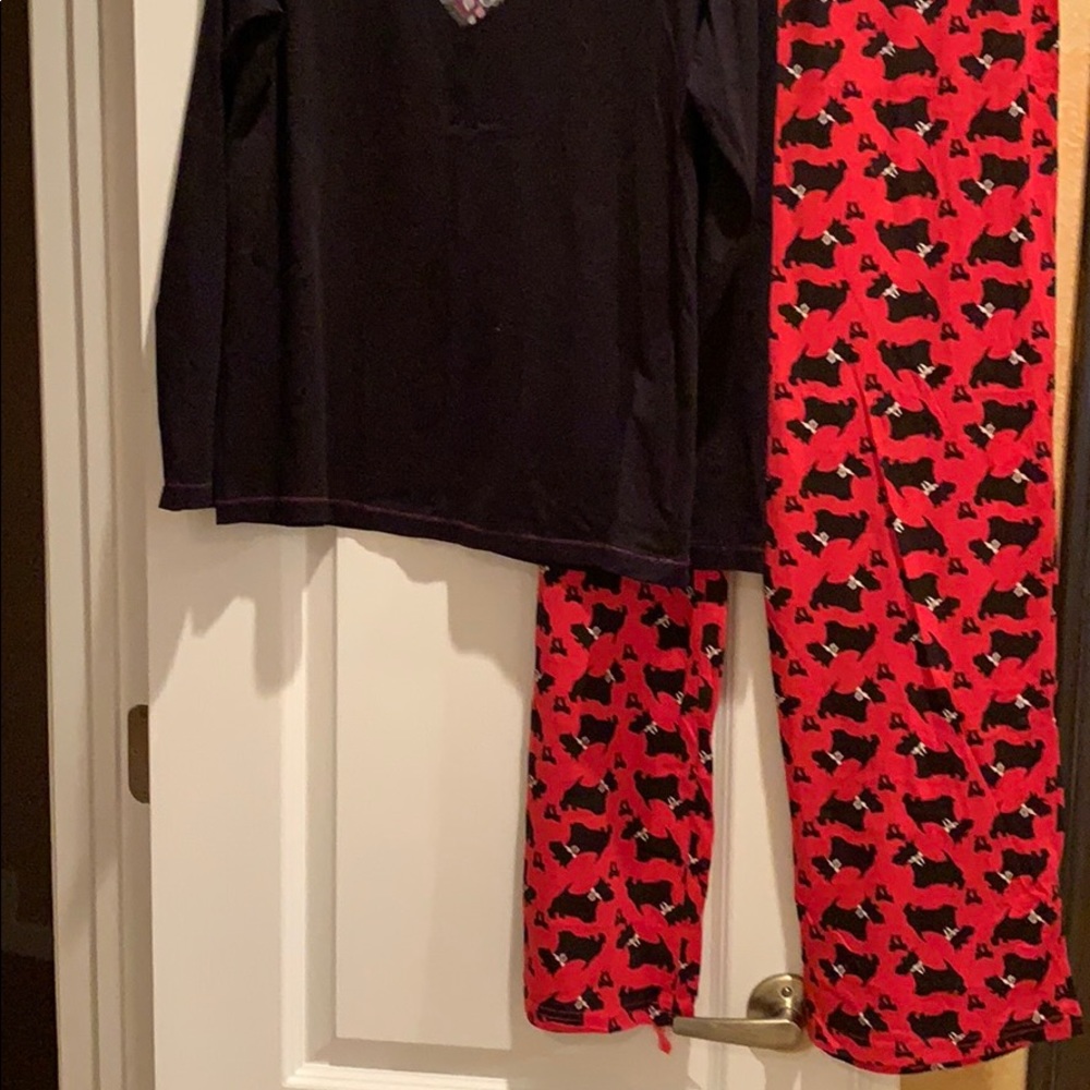 Pajama set - Picture 2 of 6